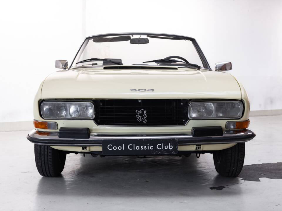 Imagen 2/28 de Peugeot 504 V6 Convertible (1975)