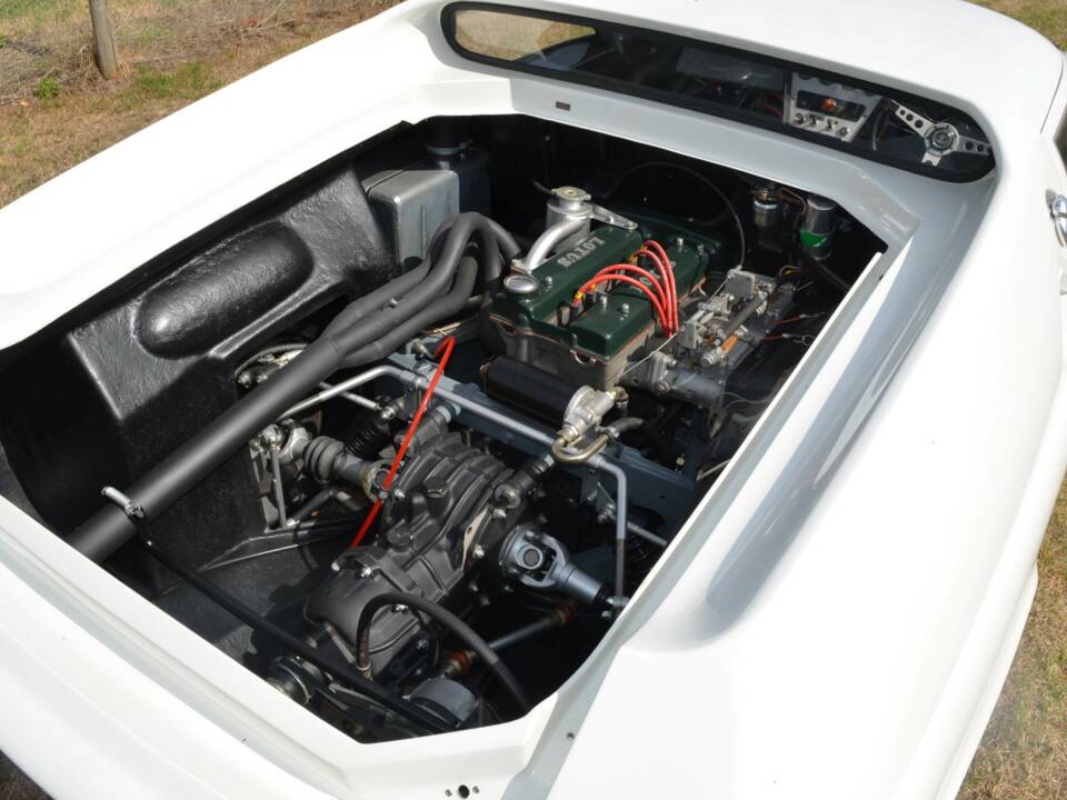 Image 13/15 of Lotus 47 GT (1967)