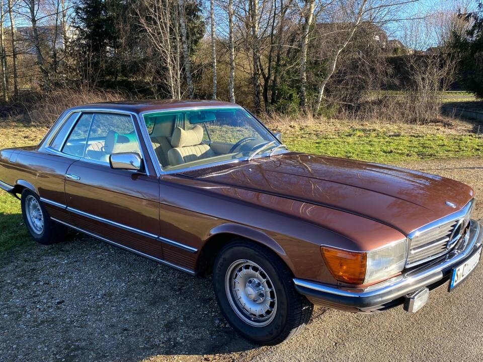 Image 2/20 of Mercedes-Benz 280 SLC (1977)