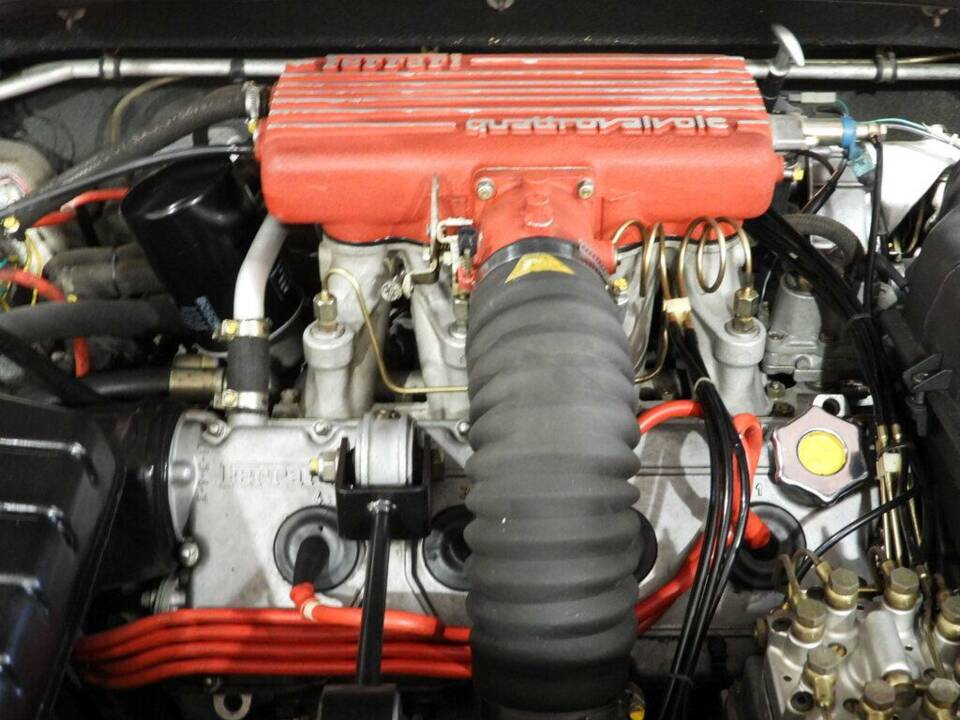 Bild 10/14 von Ferrari 308 GTBi Quattrovalvole (1982)