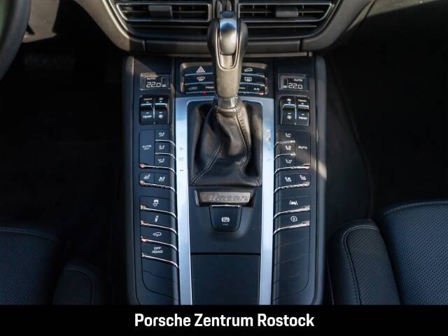 Image 21/31 de Porsche Macan S (2020)