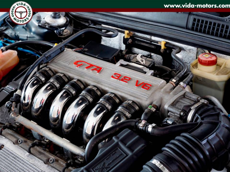 Image 30/45 de Alfa Romeo 147 3.2 GTA (2004)