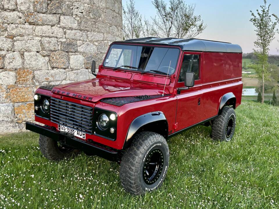 Image 1/8 of Land Rover 110 (1984)