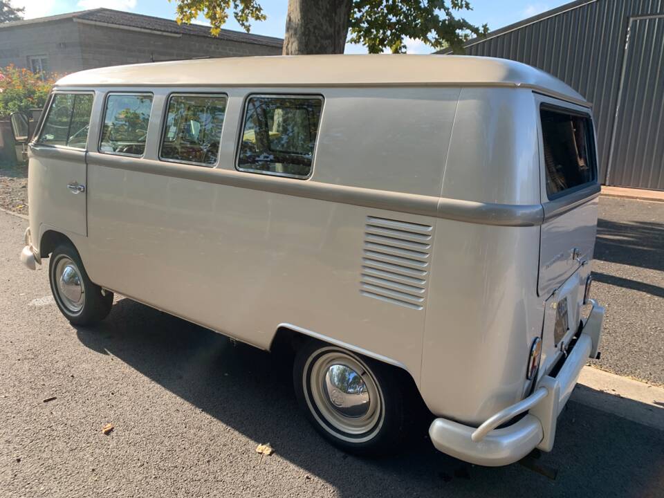 Afbeelding 3/8 van Volkswagen T2a Kombi (1967)