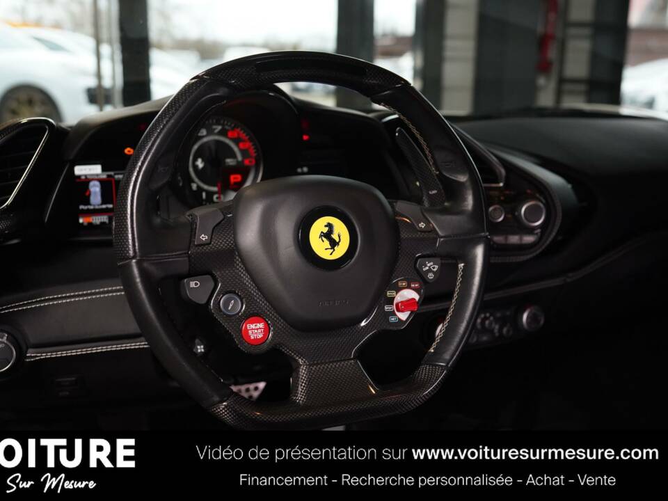 Image 16/50 of Ferrari 488 GTB (2015)