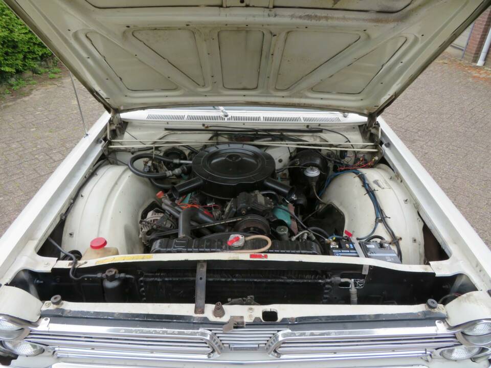 Image 24/26 of Plymouth Sport Fury (1966)