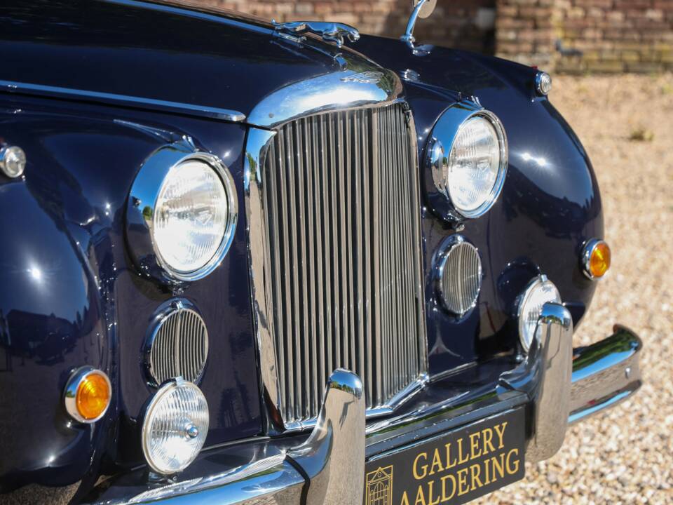 Image 32/50 de Jaguar Mk IX (1961)