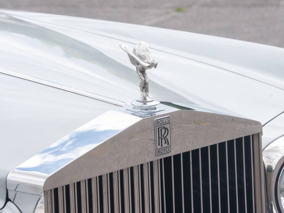 Image 32/50 of Rolls-Royce Silver Shadow I (1973)