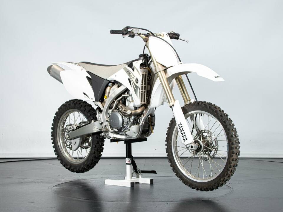 Image 5/50 de Yamaha DUMMY (2007)