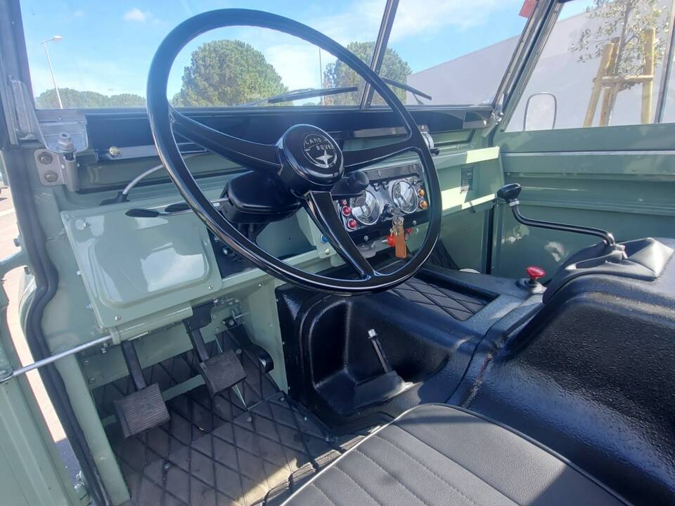 Image 8/39 of Land Rover Forward Control (1975)