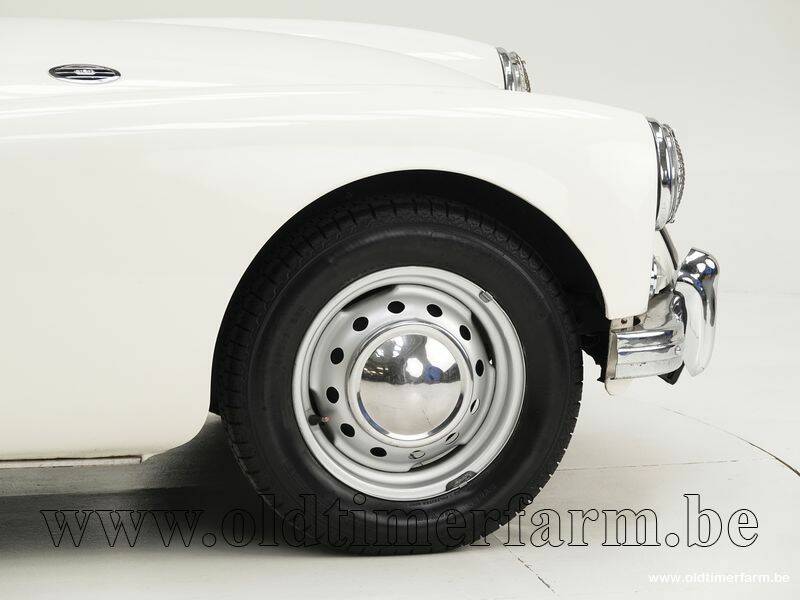 Image 10/15 of MG MGA 1500 (1958)