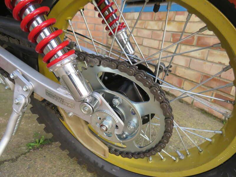 Bild 35/38 von Honda DUMMY (1983)