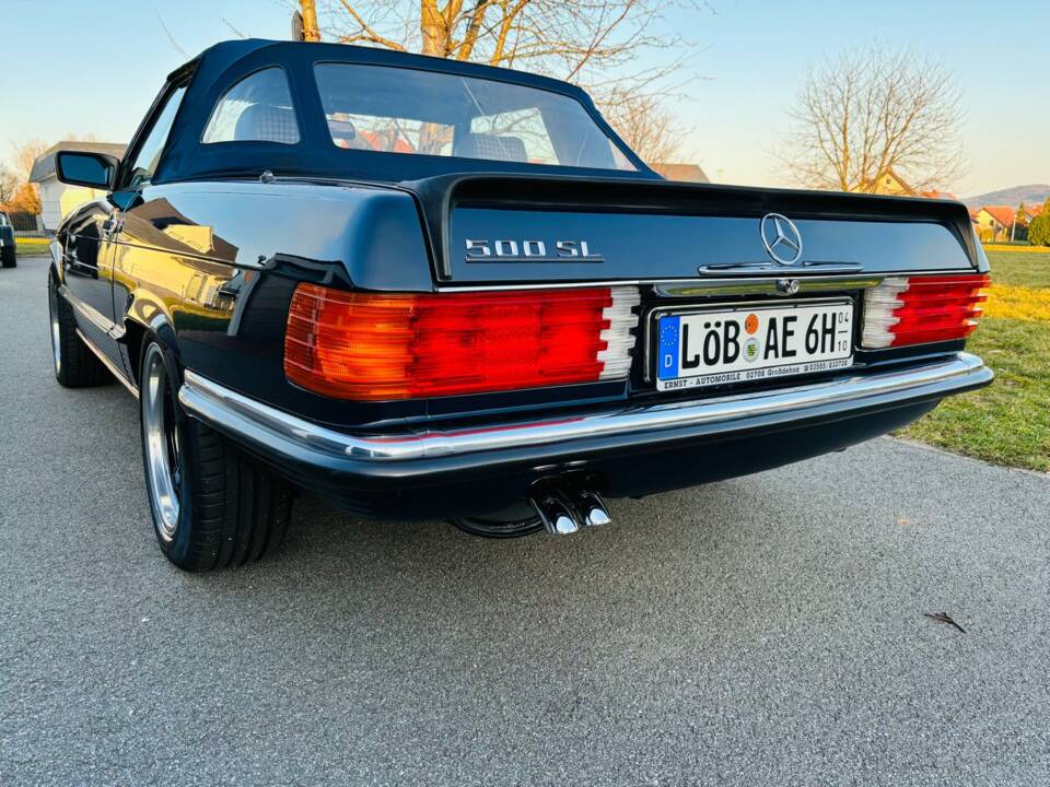 Image 7/23 of Mercedes-Benz 500 SL (1986)