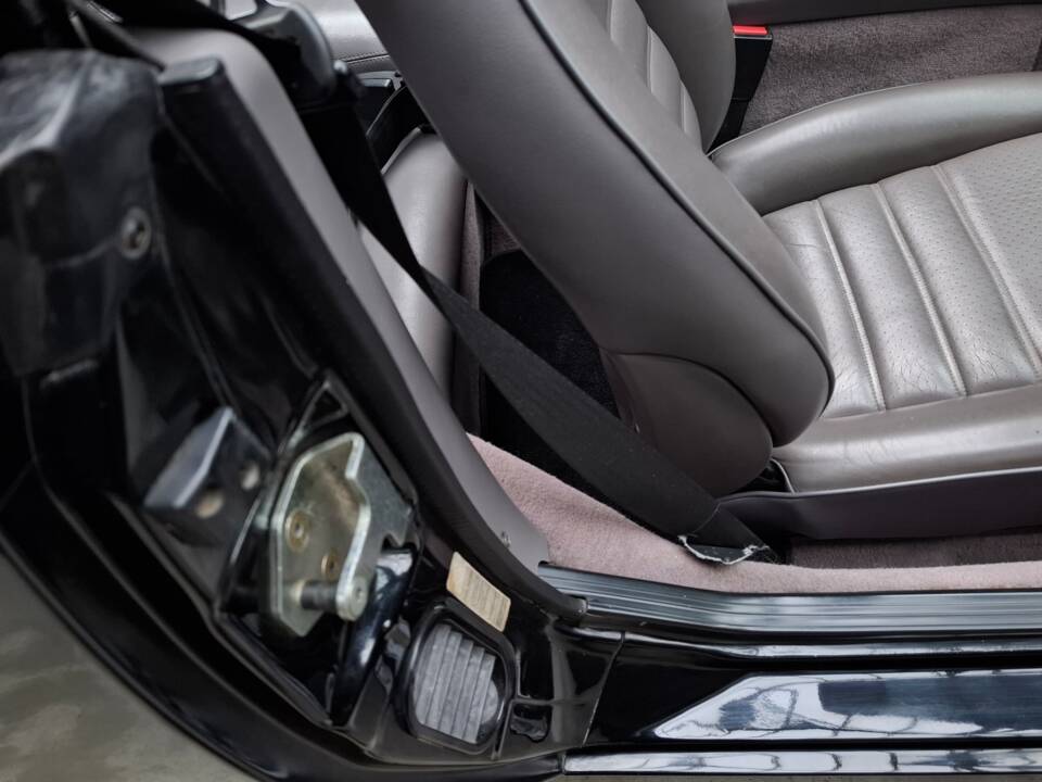 Bild 32/41 von Porsche 944 S2 (1991)