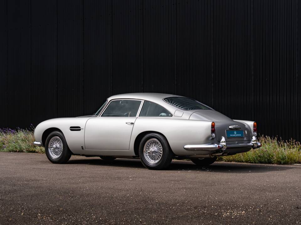 Image 7/42 de Aston Martin DB 5 (1964)
