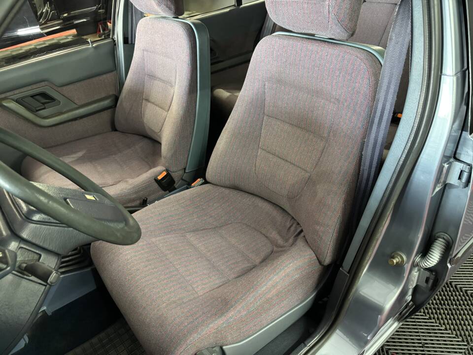 Bild 9/16 von Citroën BX 19 GT (1987)