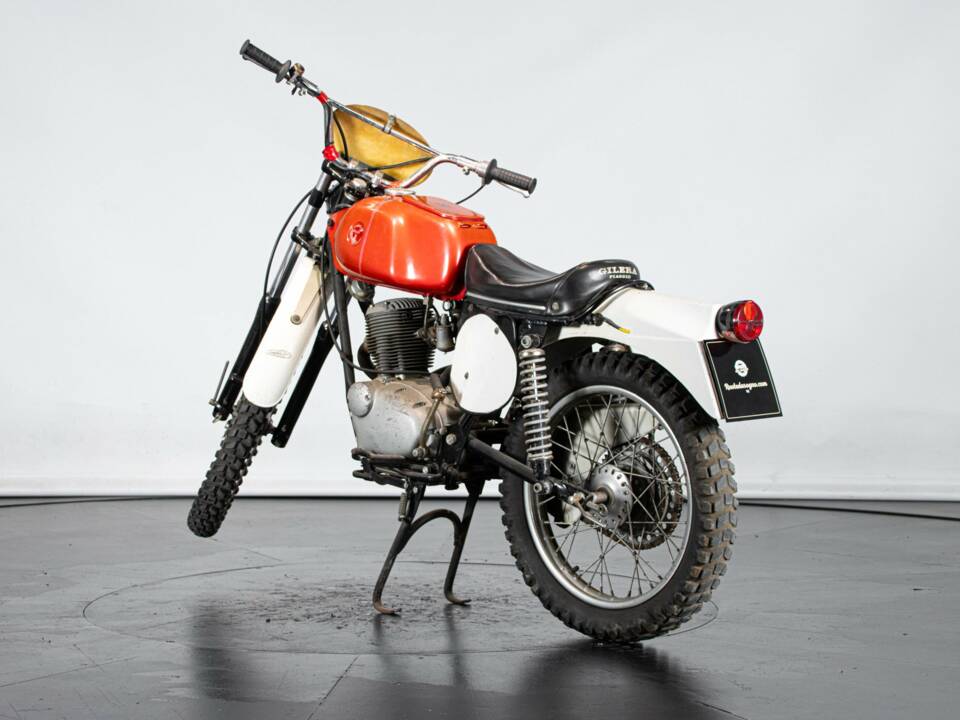 Immagine 8/50 di Gilera 124 5V Regolarità Casa (1972)