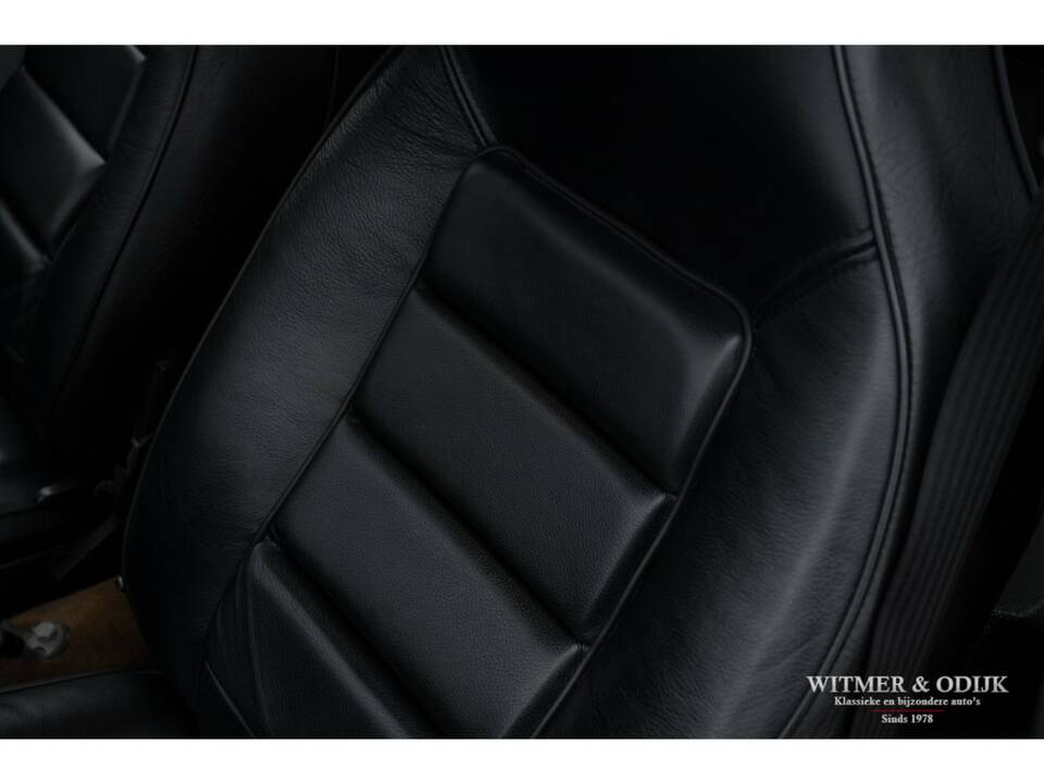 Image 42/50 of Volvo 1800 ES (1972)