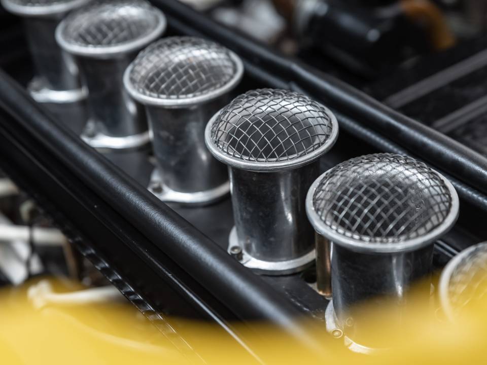 Bild 34/49 von Ferrari 512 BB (1976)