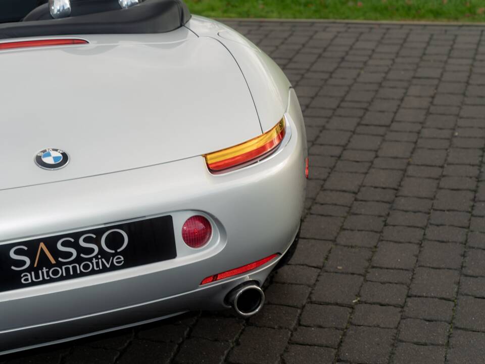 Image 28/84 of BMW Z8 (2001)
