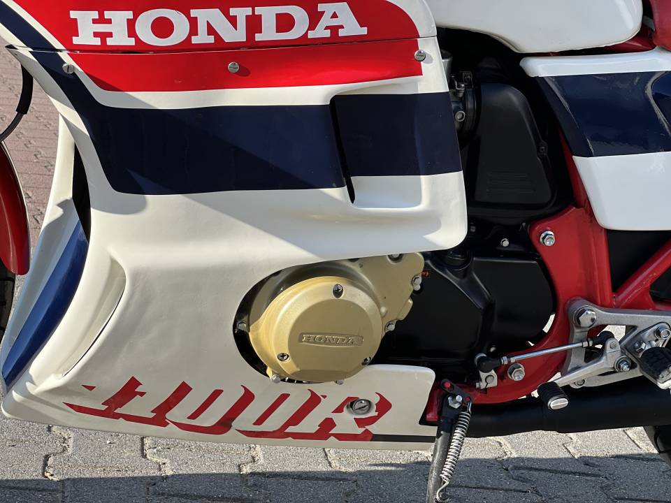 Image 16/41 of Honda DUMMY (1982)