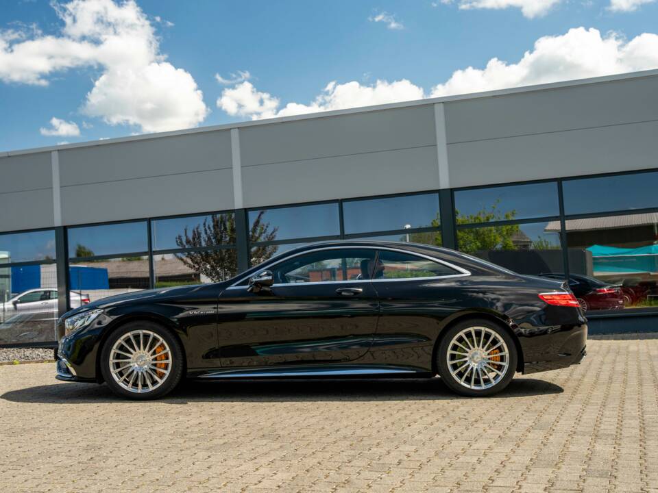 Image 3/25 of Mercedes-Benz S 65 AMG Coupé (2015)