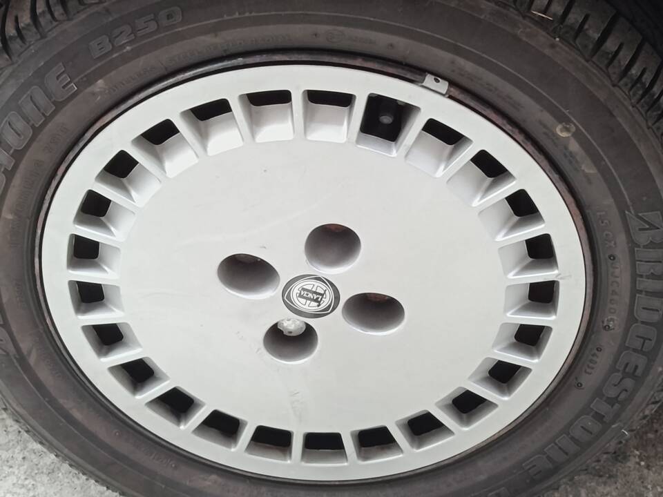 Afbeelding 6/61 van Lancia Delta GT i.e. (1989)