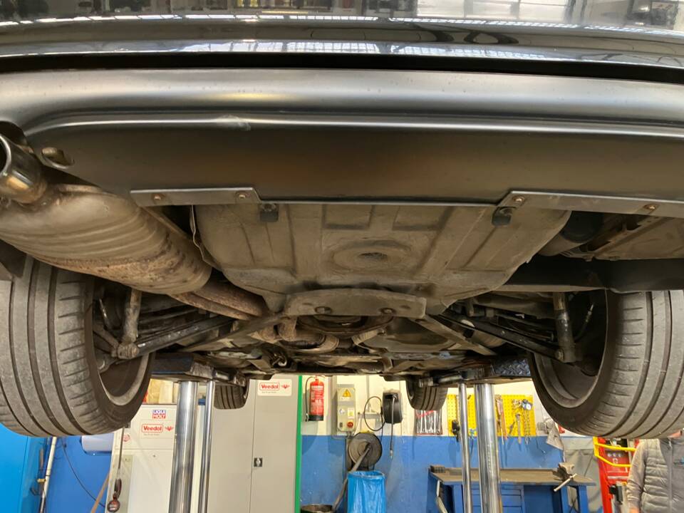 Immagine 36/61 di BMW 330Ci (2004)