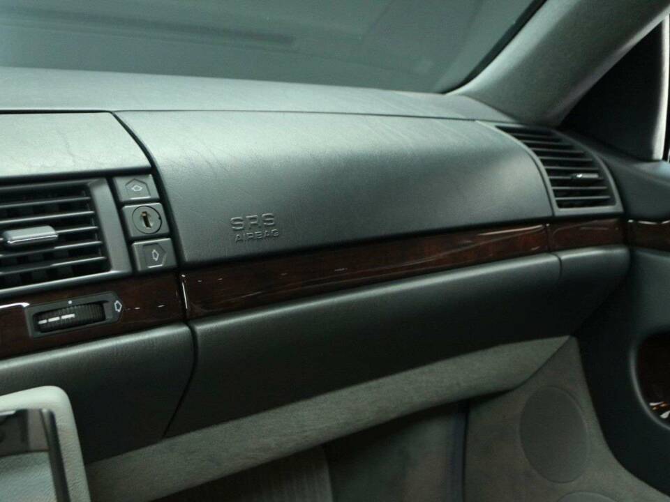 Bild 23/50 von Mercedes-Benz CL 420 (1998)