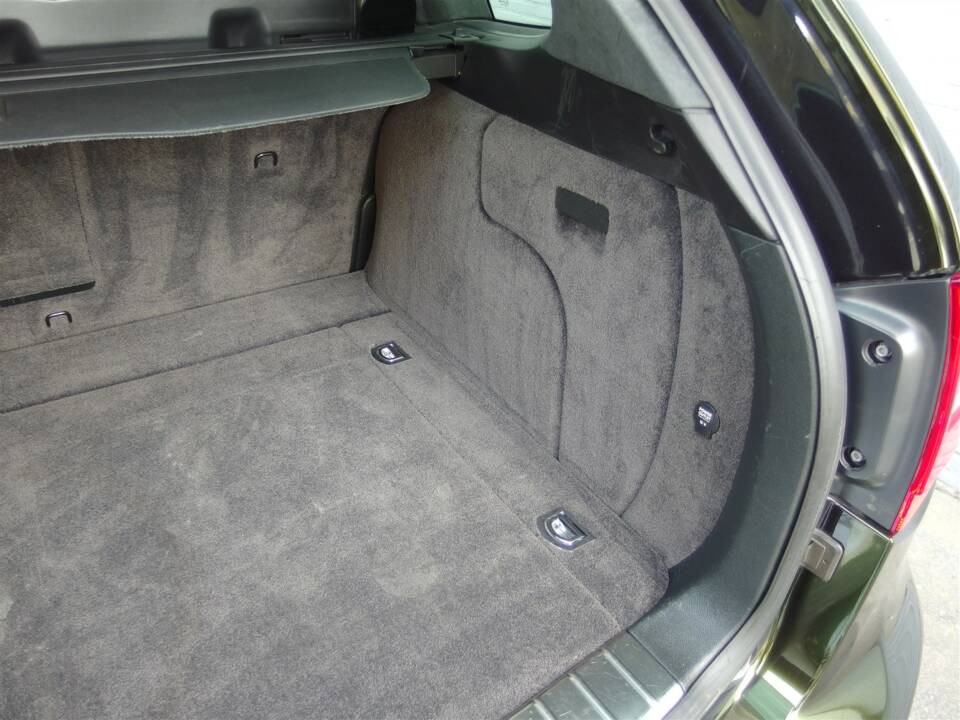 Image 73/99 of Porsche Cayenne Turbo (2007)