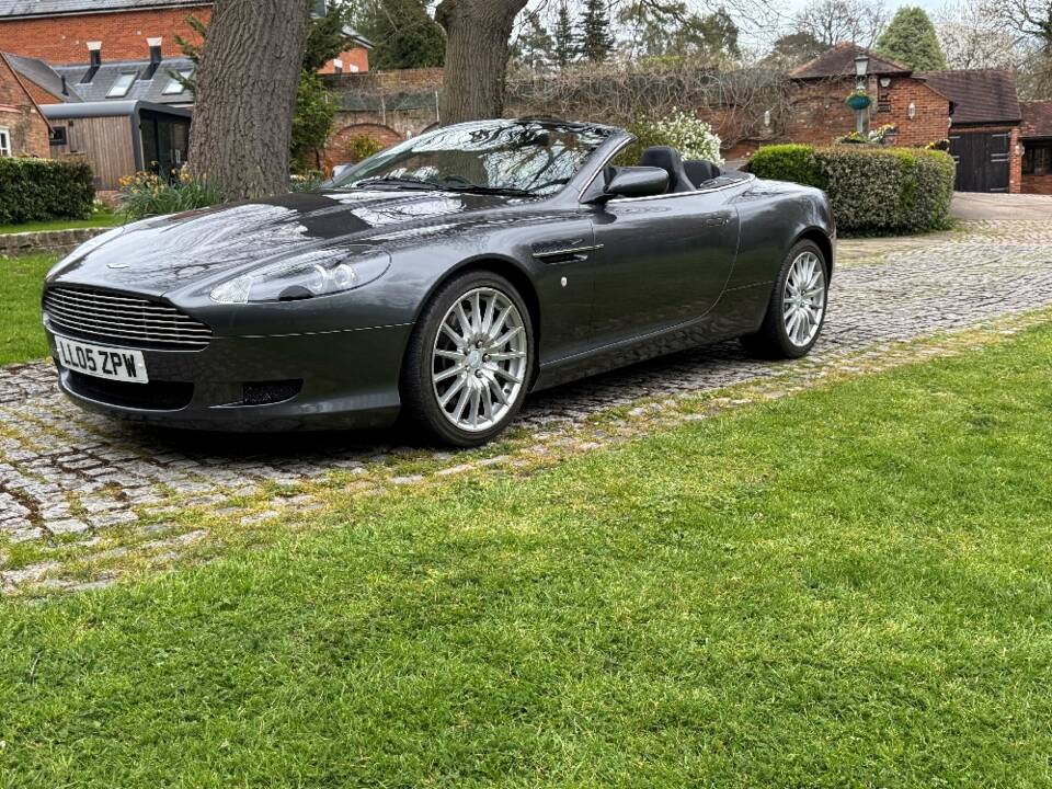 Image 1/25 of Aston Martin DB 9 Volante (2005)