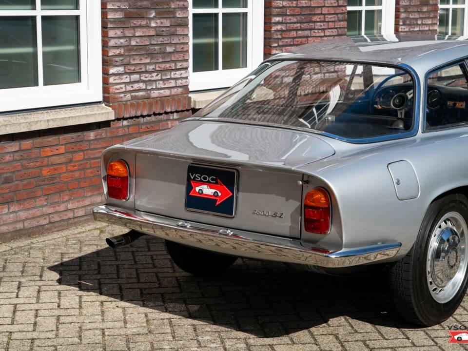 Bild 27/38 von Alfa Romeo 2600 Sprint Zagato (1968)