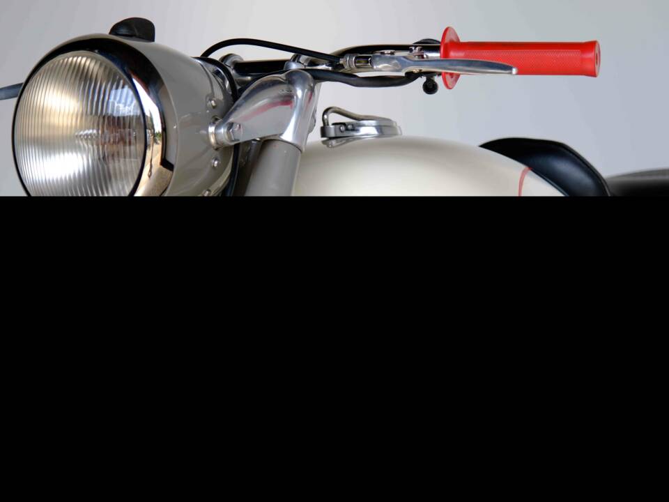 Image 23/54 of Bianchi Mendola (1951)