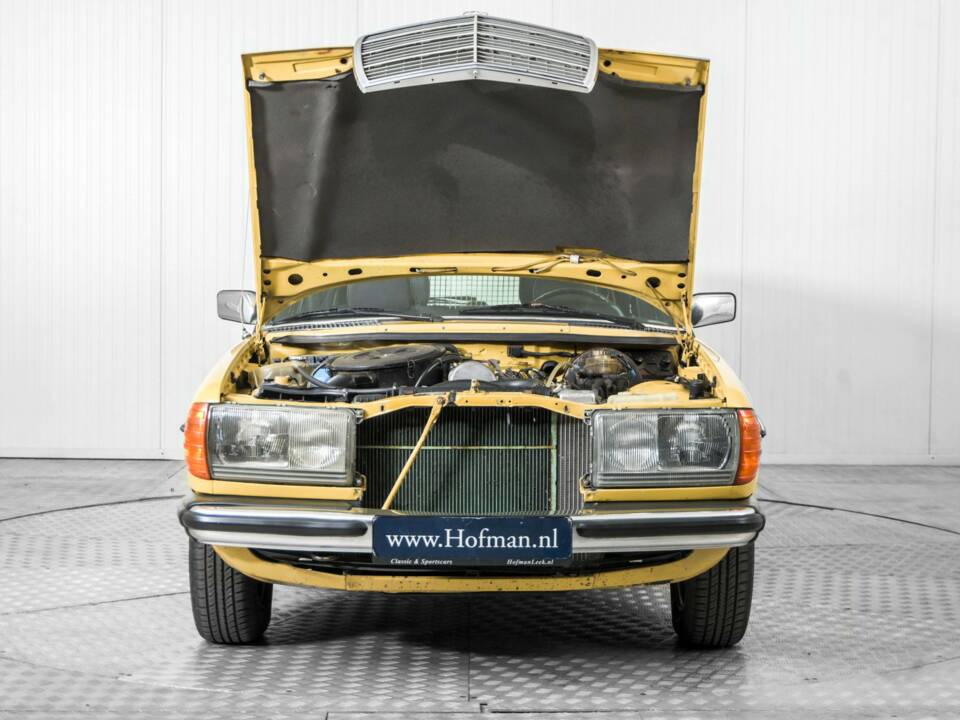 Bild 38/50 von Mercedes-Benz 300 TD Turbodiesel (1981)
