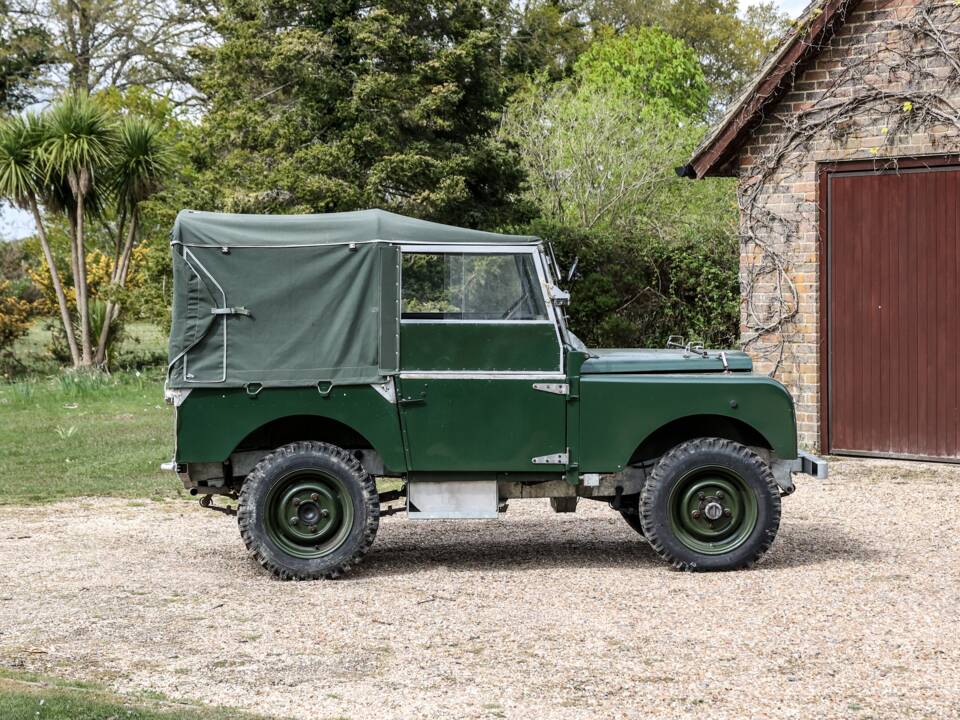 Image 3/34 of Land Rover 86 (1953)