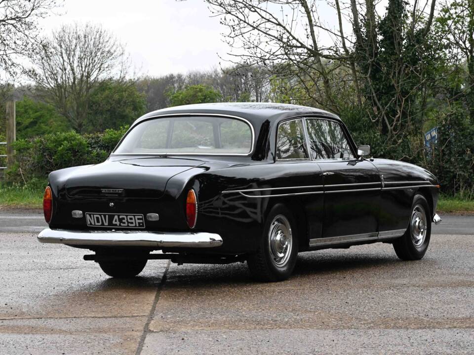 Image 3/40 of Bristol 410 (1968)