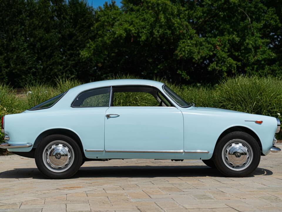 Image 4/50 of Alfa Romeo Giulietta Sprint (1960)