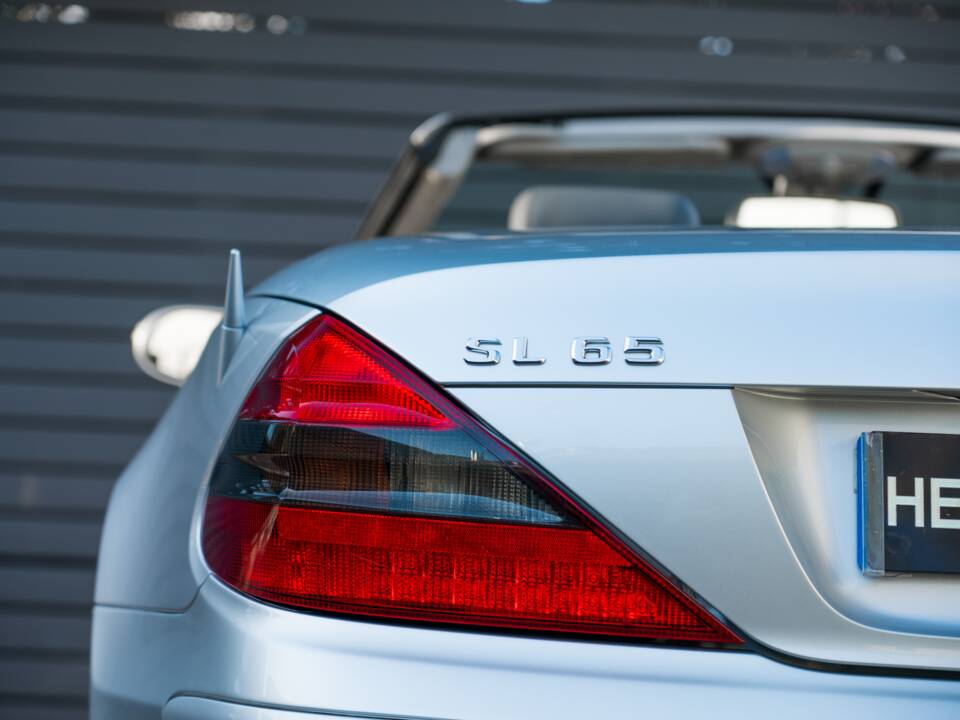 Image 28/51 of Mercedes-Benz SL 65 AMG (2007)
