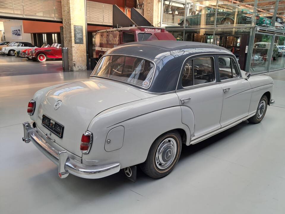Imagen 15/18 de Mercedes-Benz 220 S (1958)