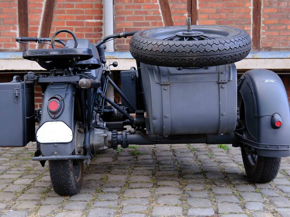 Image 77/92 of Zündapp KS 750 (1943)