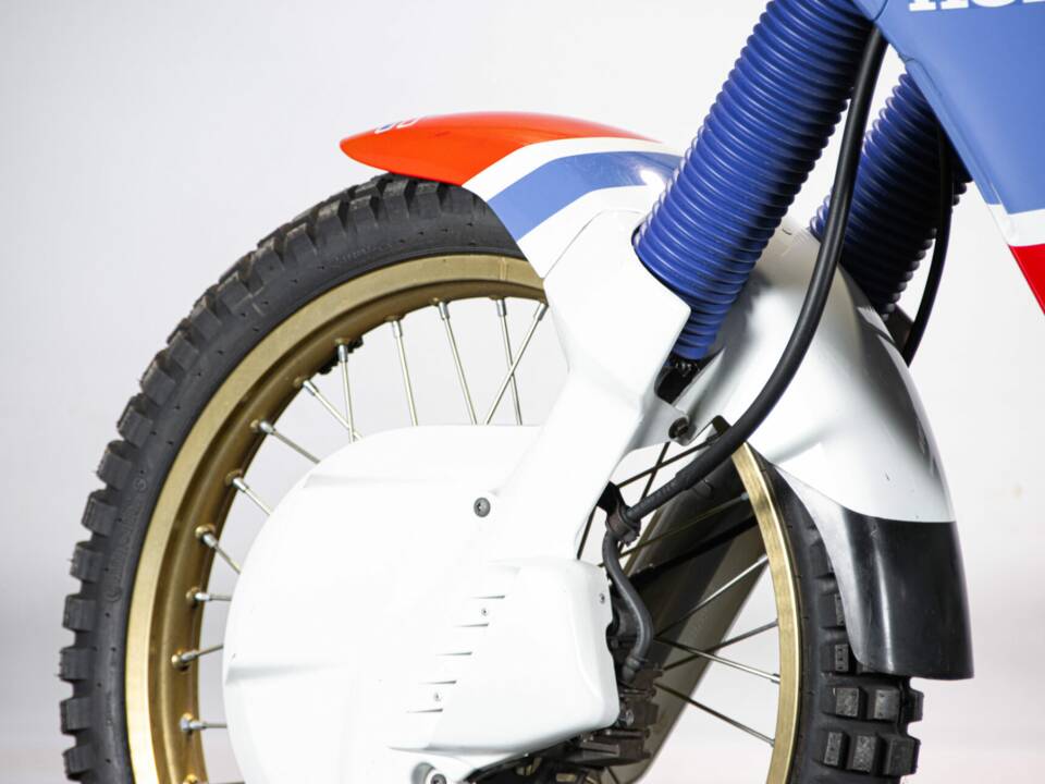 Image 11/50 de Honda XRV 650 Africa Twin (1989)