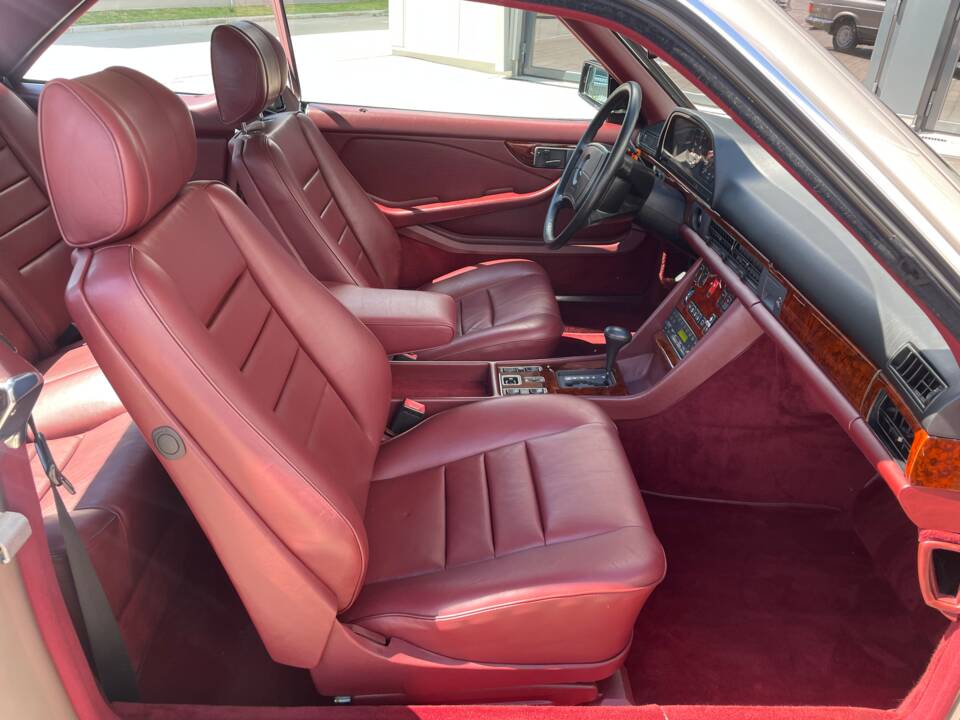 Bild 20/48 von Mercedes-Benz 500 SEC (1985)