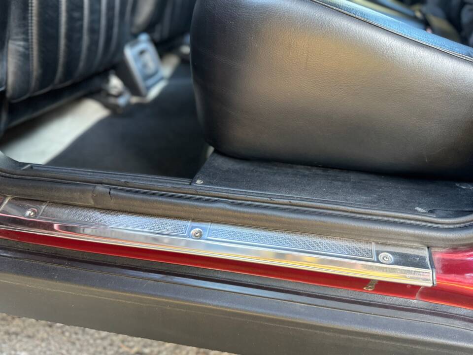 Bild 28/55 von Lancia Thema 8.32 (1991)