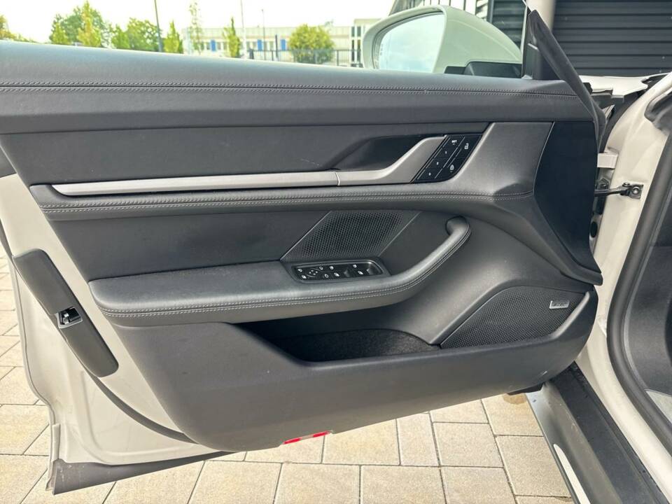 Image 9/12 of Porsche Taycan 4S Sport Turismo (2024)