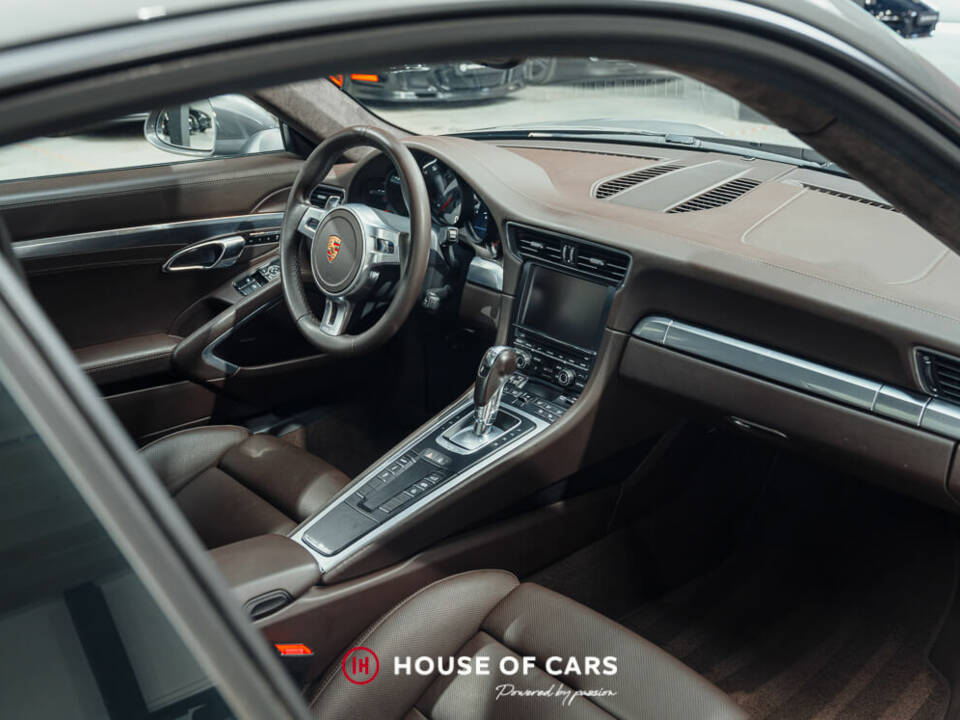 Image 16/23 of Porsche 911 Carrera 4S (2013)