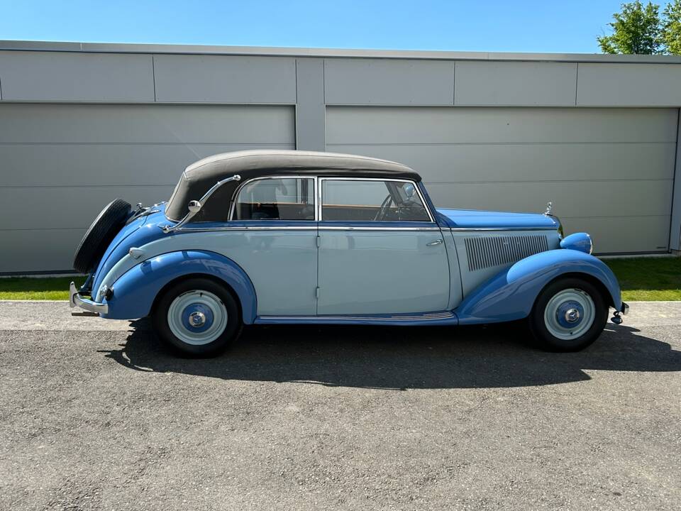 Image 4/9 of Mercedes-Benz 230 Cabriolet B (1939)