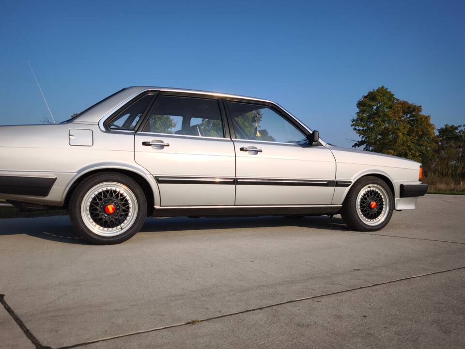 Image 54/94 de Audi 80 CD 5S (1982)
