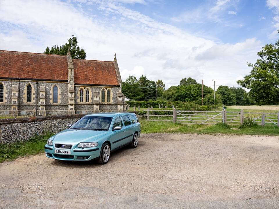 Image 45/50 de Volvo V70 R AWD (2003)