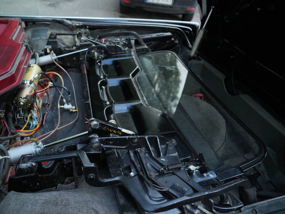 Immagine 50/57 di Lincoln Continental Convertible (1966)