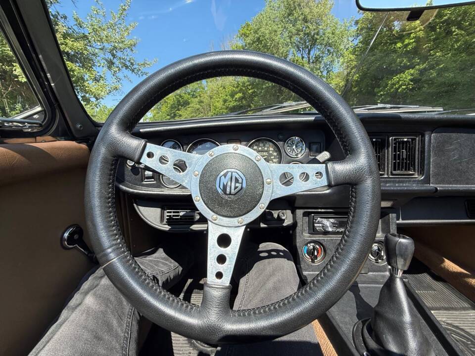 Bild 8/11 von MG MGB (1979)